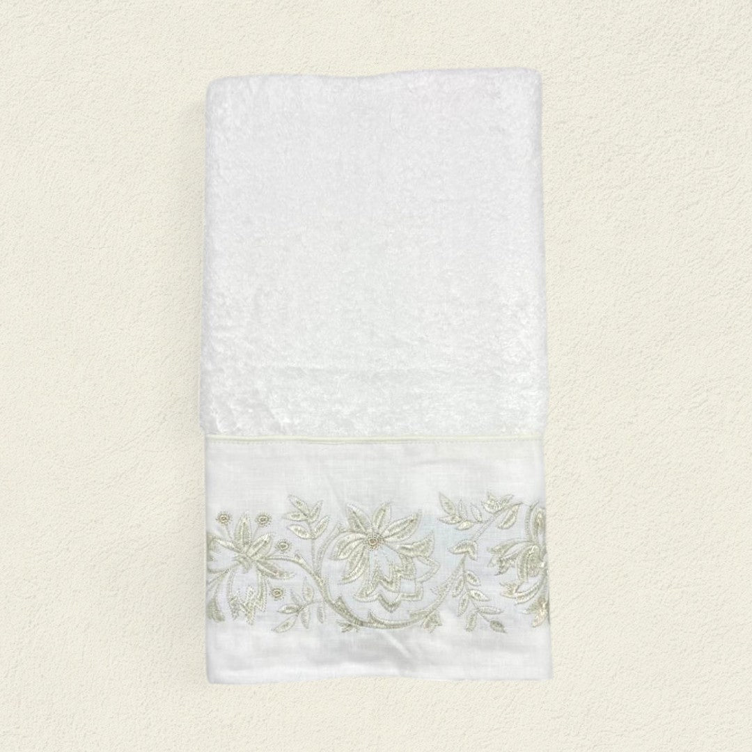 ENREDADERA DE CAMELIAS PLATEADAS