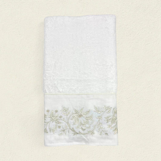 ENREDADERA DE CAMELIAS PLATEADAS