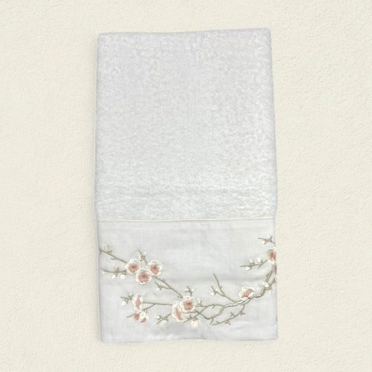 JARDÍN DE CEREZOS EN FLOR