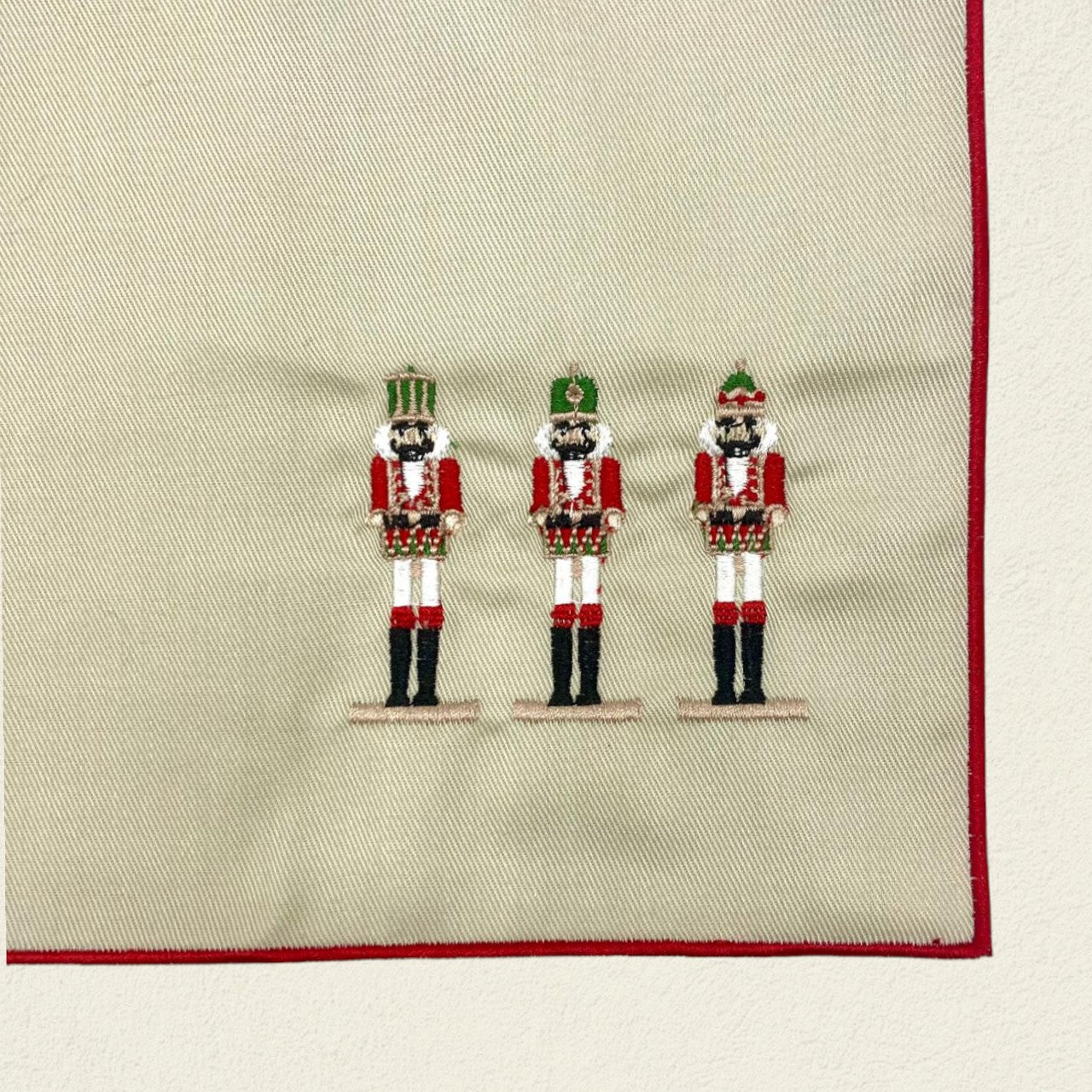 SET INDIVIDUALES SOLDADITOS DE NAVIDAD + SERVILLETAS SOLDADITOS ROJOS