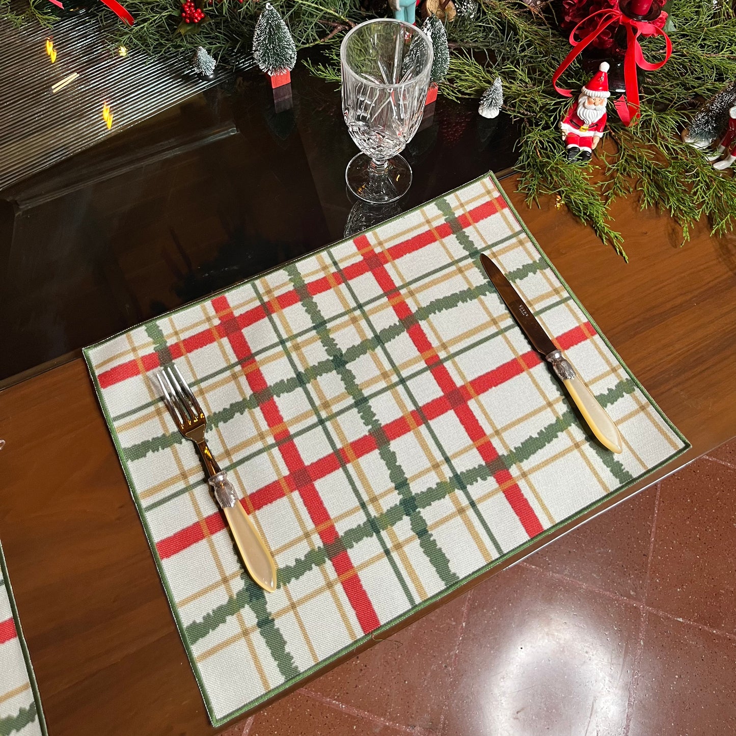 SET INDIVIDUALES CORONA DE NAVIDAD + SERVILLETAS CORONA