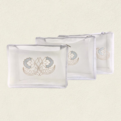 JARDÍN DE CLAVELES AZULES